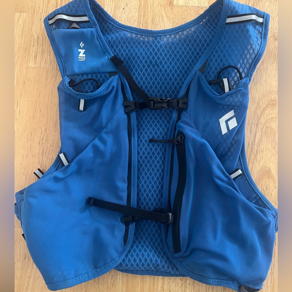 Black Diamond distance 4 hydration vest